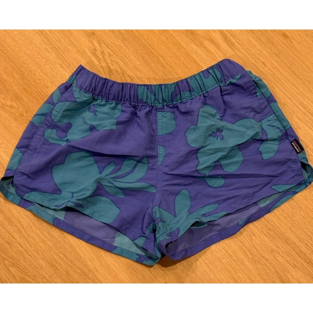 Women's Patagonia Barely Baggies 2.5" Inseam Shorts  Extra Small Floral Pattern